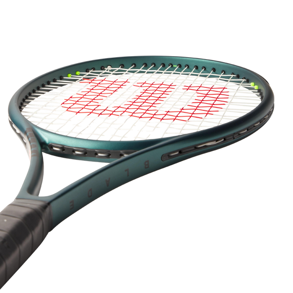 Wilson Blade 100UL V9 2024